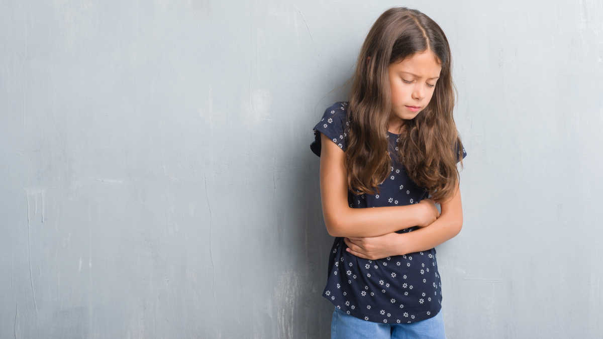 Rối loạn tiêu hóa làm cho trẻ thường xuyên đau bụng, mệt mỏi