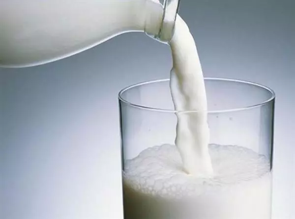 Bổ sung thêm sữa tốt cho người ung thư phổi