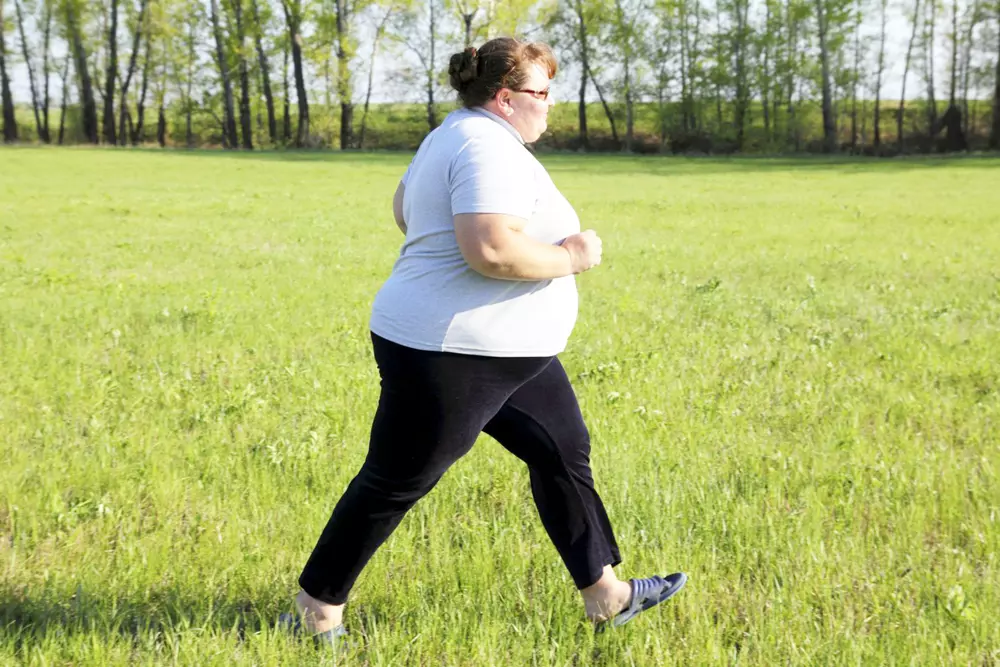 Tại sao những người béo phì thường xuyên bị mắc tiểu liên tục? 