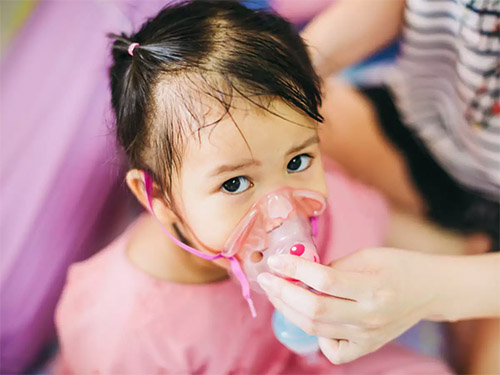 Làm thế nào để tăng sức đề kháng ở bé bị viêm phổi?