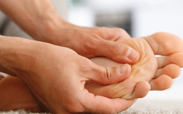 Nguy hiểm khó lường: Biến chứng tê bì tay chân ở người tiểu đường
