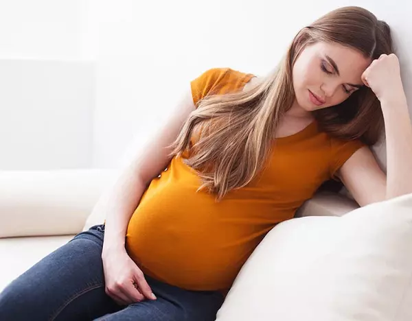 Căng thẳng, mệt mỏi có thể là nguyên nhân gây ù tai khi mang thai