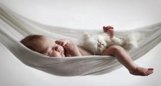 Có nên cho bé nằm võng để dễ ngủ hơn? 