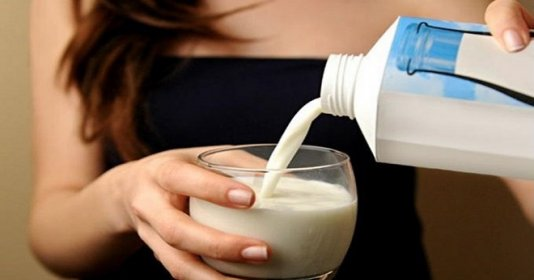 Uống sữa trước khi ngủ - Giải pháp tốt cho người mất ngủ kéo dài