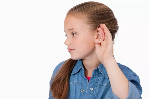 Trẻ bị ù tai và những thông tin cha mẹ nào cũng cần nắm rõ