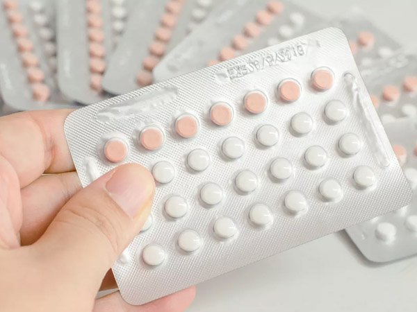 Thuốc tránh thai có thể được kê để điều trị u nang buồng trứng