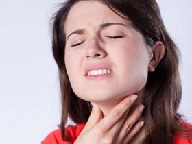 Đau họng nổi hạch cổ có nguy hiểm không? Điều trị ra sao?