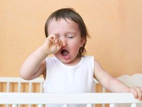 Tại sao trẻ bị viêm họng tái phát nhiều lần?