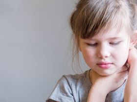 Trẻ bị viêm họng nên ăn gì để bệnh nhanh khỏi?