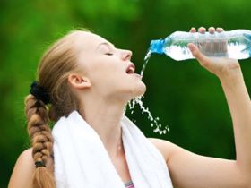 Những quan điểm sai lầm về uống nước có hại cho cơ thể