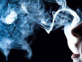 Nguy cơ đột quỵ não tăng 30% do hút thuốc lá thụ động