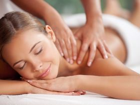 Massage – một giải pháp hiệu quả cho đau lưng mạn tính