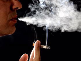 Bạn có biết: Hút thuốc lá tăng nguy cơ mắc vẩy nến?