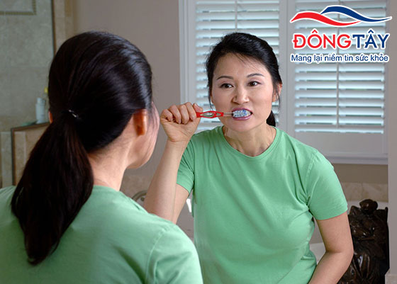 Bên cạnh lối sống lành mạnh, giữ răng miệng khỏe mạnh cũng giúp bảo vệ trái tim.