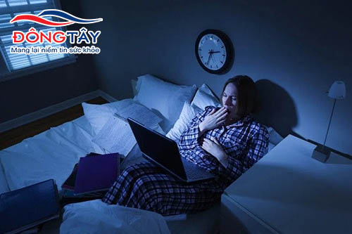 Ngủ muộn, không đủ giấc sẽ khiến biến chứng tiểu đường mau chóng “ghé thăm” bạn
