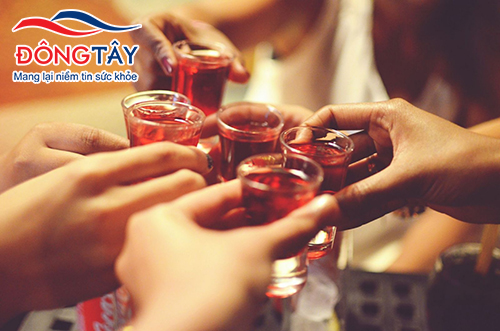 Sử dụng rượu điều độ có thể giảm nguy cơ mắc bệnh tim mạch