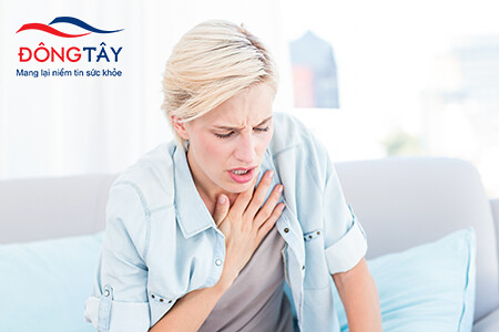 Những người bị hẹp van động mạch chủ thường gặp phải triệu chứng khó thở