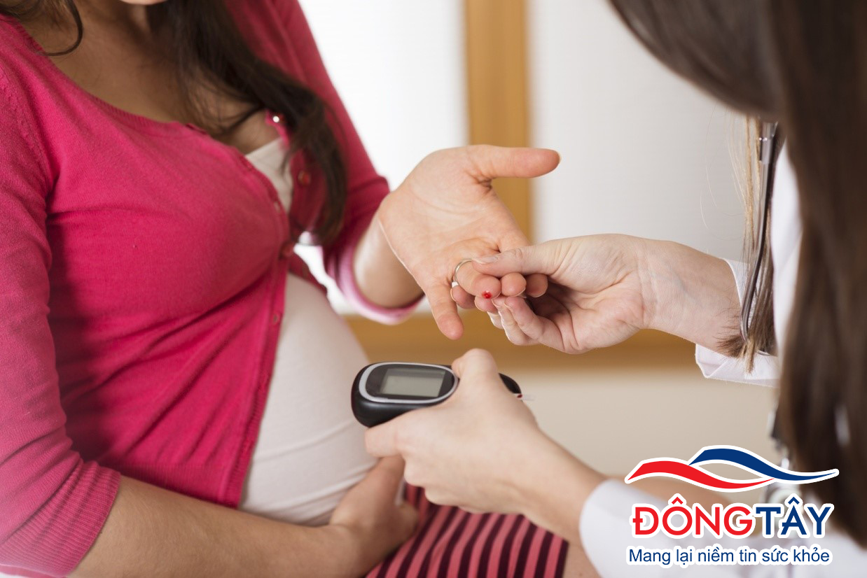 Mẹ bầu cần kiểm tra đường huyết thường xuyên để phát hiện sớm bệnh đái tháo đường thai kỳ
